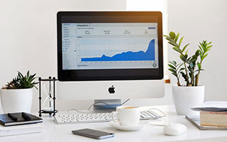 爱游戏体育官网-主帅换人反超时机把握对士气与局势的即时作用，主帅更迭、失去最佳拍档