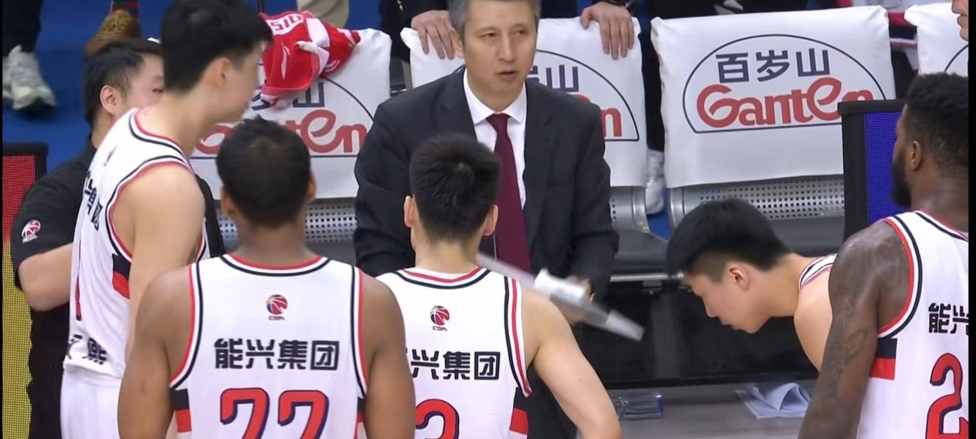 宁夏男篮遭遇三连败，主教练召集深夜会谈的简单介绍