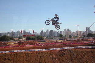 “武汉马拉松赛：从起点到终点，挑战极限！”  第3张